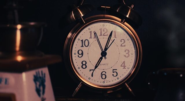 Cannes-tid: Tips til at planlægge din rejse efter det lokale ur